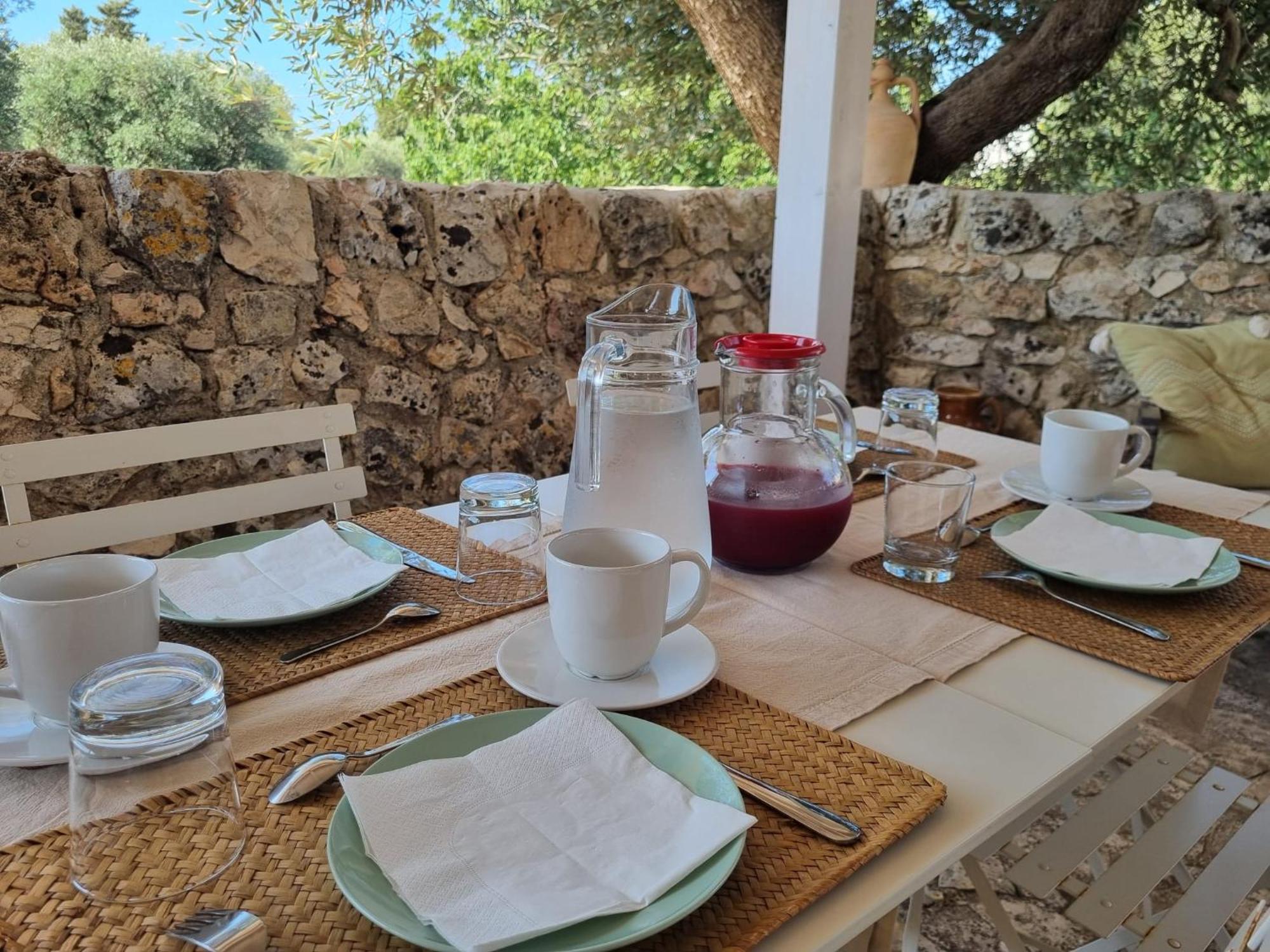 Trulli Di Spinaruta Bed and Breakfast Grottaglie Εξωτερικό φωτογραφία