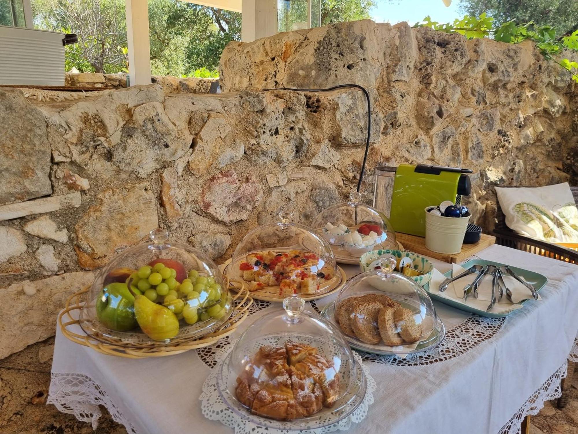 Trulli Di Spinaruta Bed and Breakfast Grottaglie Εξωτερικό φωτογραφία